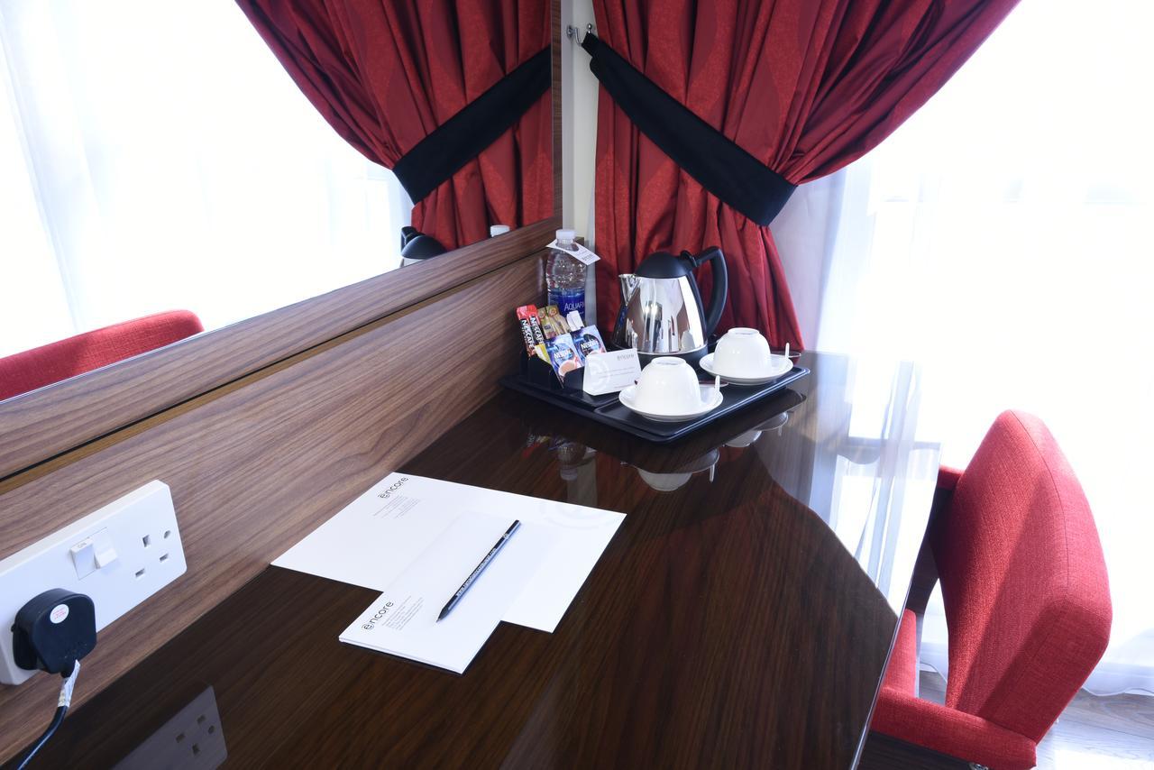 Ramada Encore By Wyndham Kuwait Downtown Kuwait City Bagian luar foto